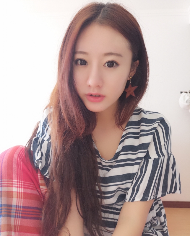 没有故事的女同学的第二张照片--驻马店相亲服务中心