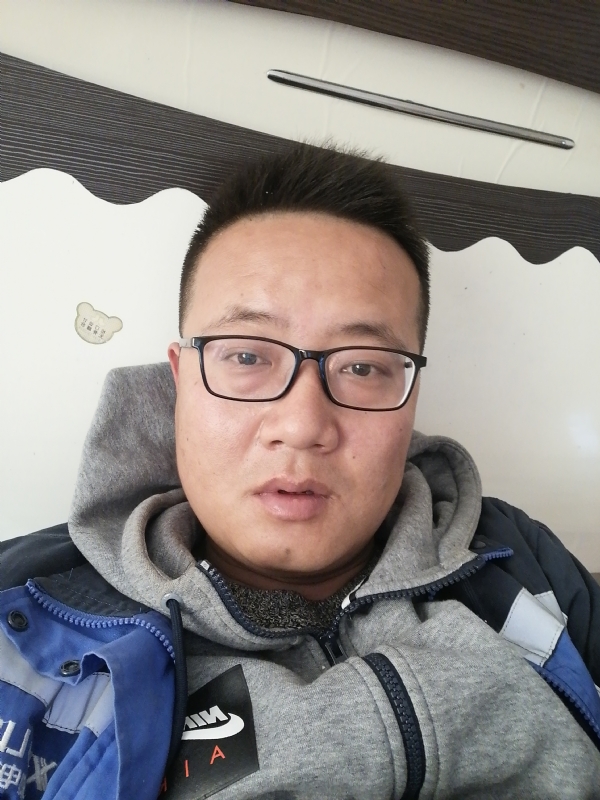 一个人一座城的第一张照片--驻马店相亲服务中心