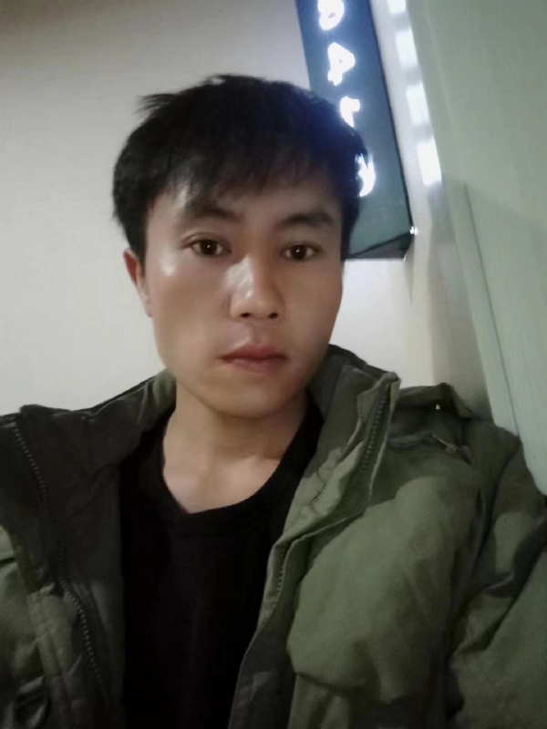 槑头槑脑的第一张照片--驻马店相亲服务中心