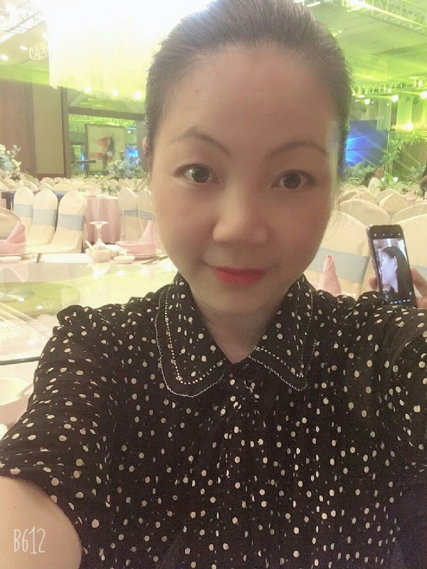泡沫的第一张照片--驻马店相亲服务中心