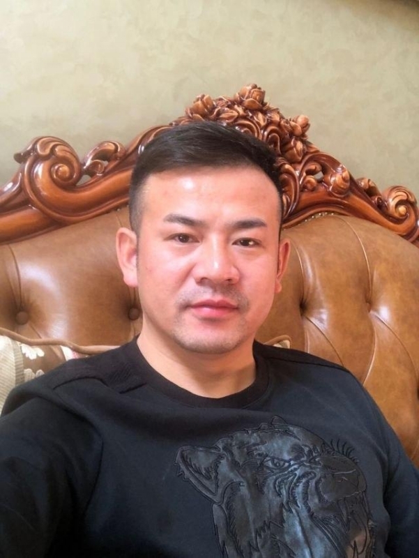 治国的第一张照片--驻马店相亲服务中心