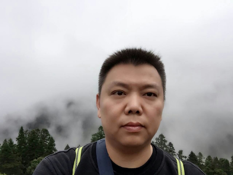 俊哥的第一张照片--驻马店相亲服务中心