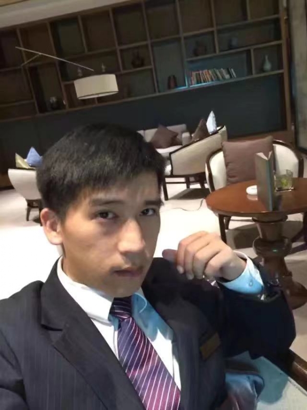一条孤独的鱼的第二张照片--驻马店相亲服务中心