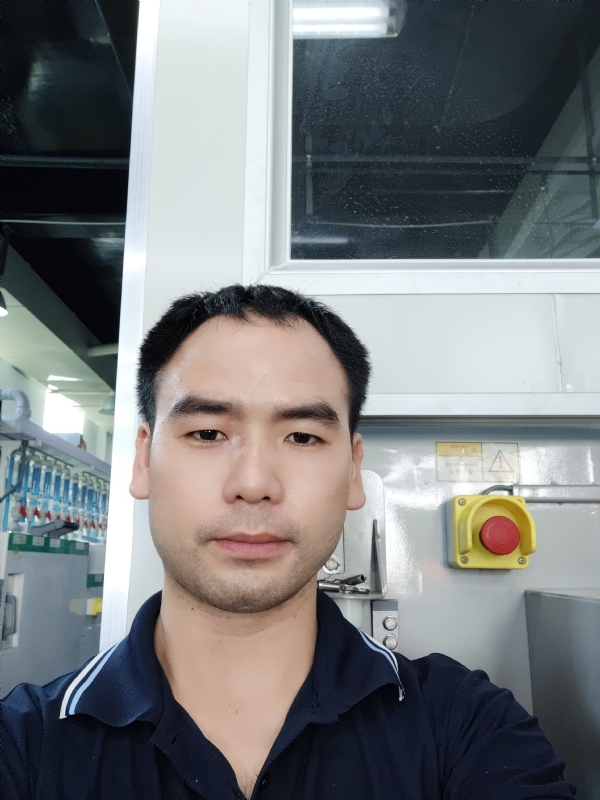 黄伟的第一张照片--驻马店相亲服务中心