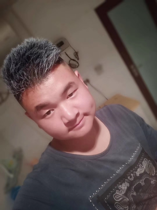 李子木的第一张照片--驻马店相亲服务中心