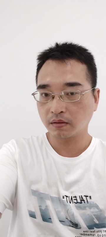 辉哥的第一张照片--驻马店相亲服务中心