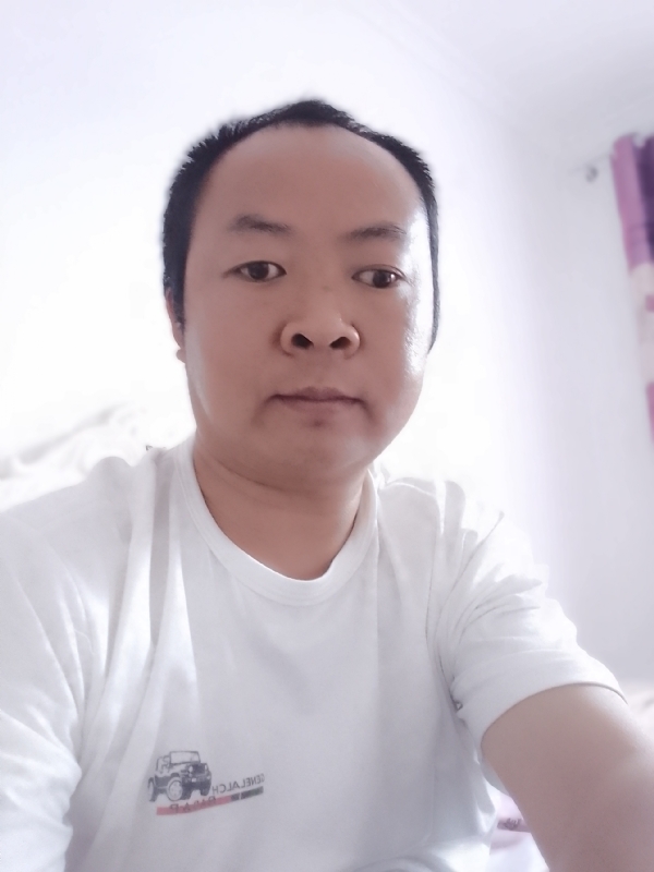 张家小伙子的第四张照片--驻马店相亲服务中心