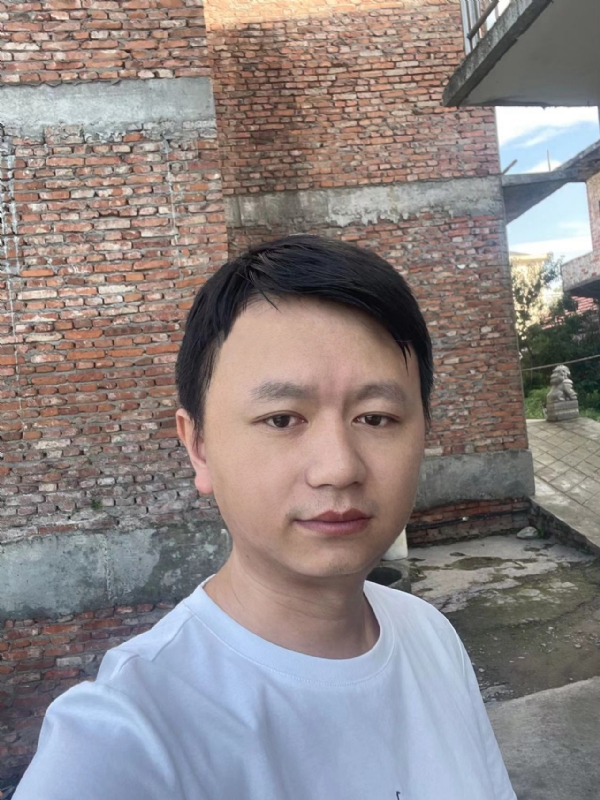 行人的第一张照片--驻马店相亲服务中心