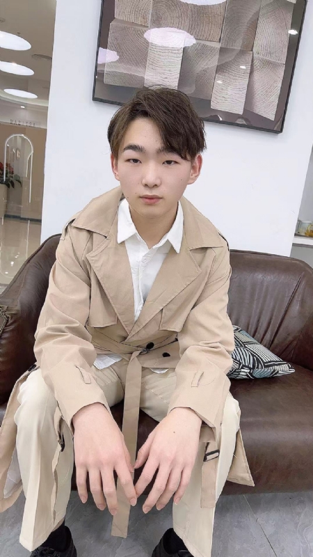 啊哲的第一张照片--驻马店相亲服务中心