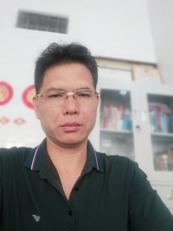 后视镜的第二张照片--驻马店相亲服务中心