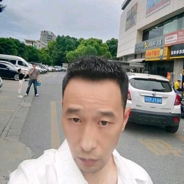 小林的第一张照片--驻马店相亲服务中心