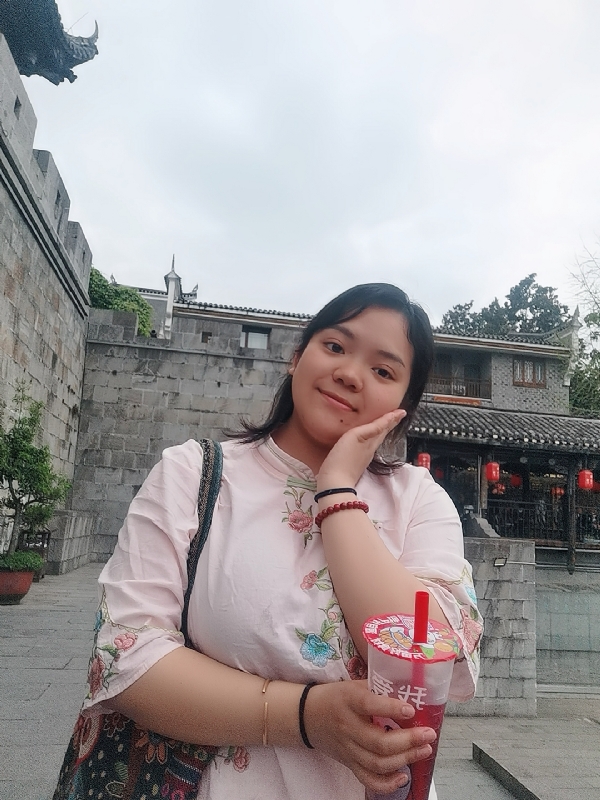 敏兮小沫的第三张照片--驻马店相亲服务中心