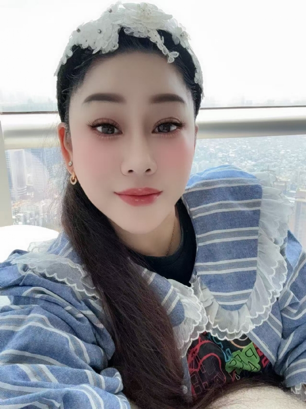 萱草沐晴的第一张照片--驻马店相亲服务中心