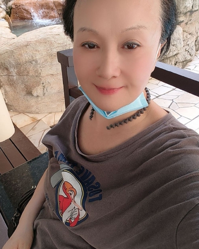 hong的第三张照片--驻马店相亲服务中心