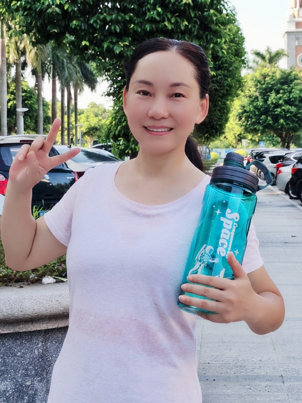 艳阳天的第三张照片--驻马店相亲服务中心