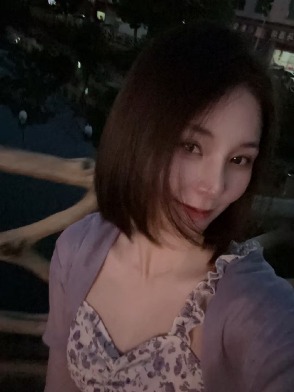 小小的第三张照片--驻马店相亲服务中心
